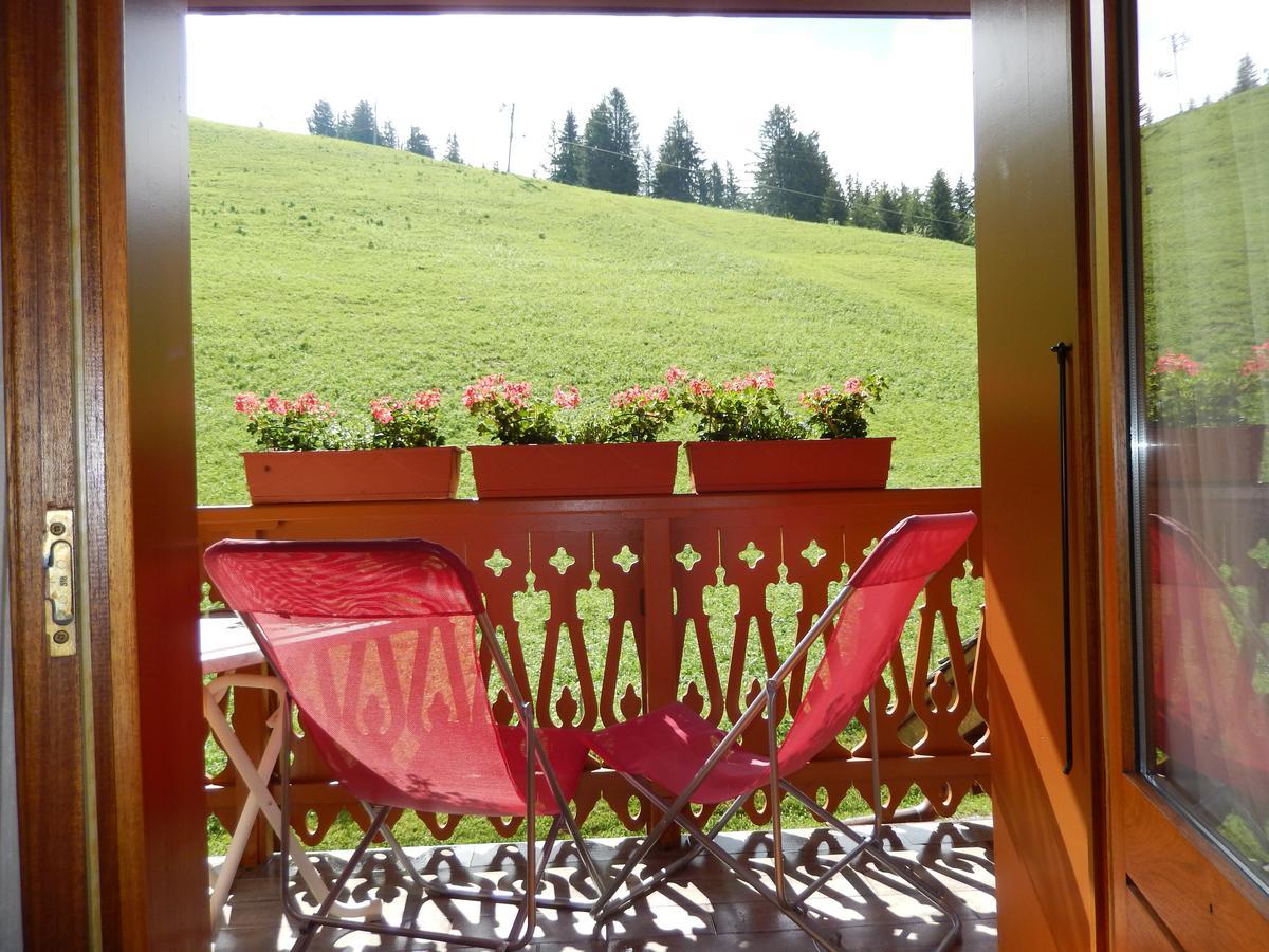 La Vieille Ferme Hotel Manigod Kültér fotó